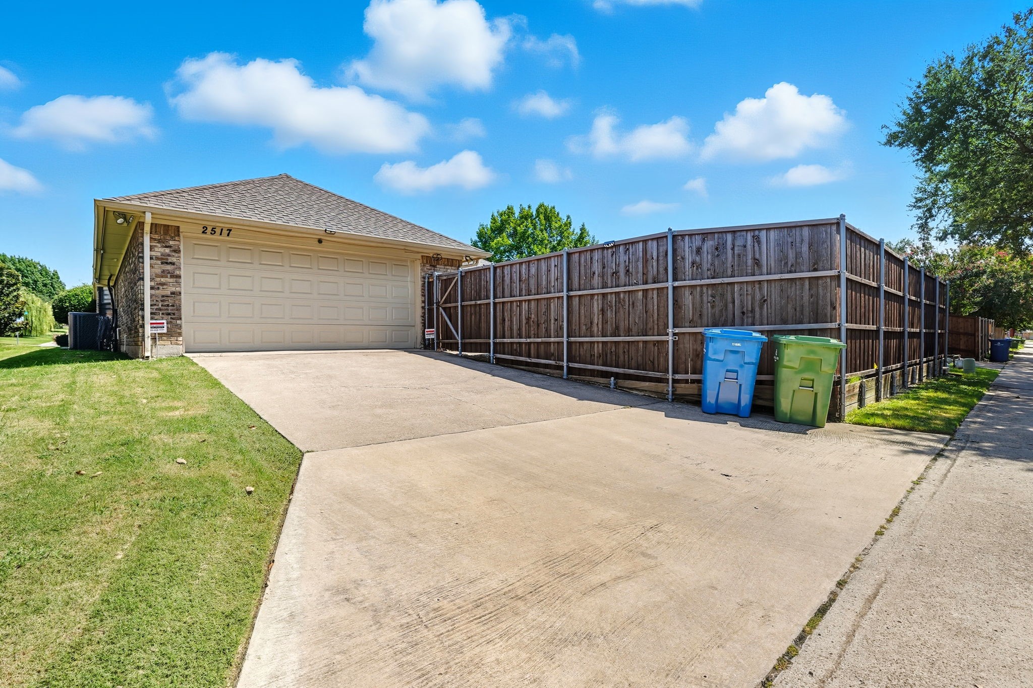 2517 Willowgate Lane, Carrollton, TX, 75006