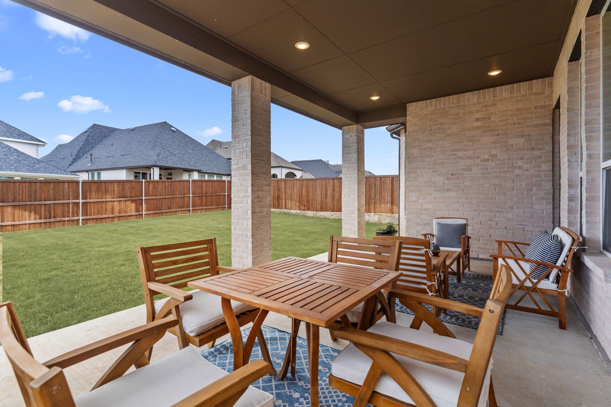 1748 Boxwood Row Drive, Aubrey, TX, 76227