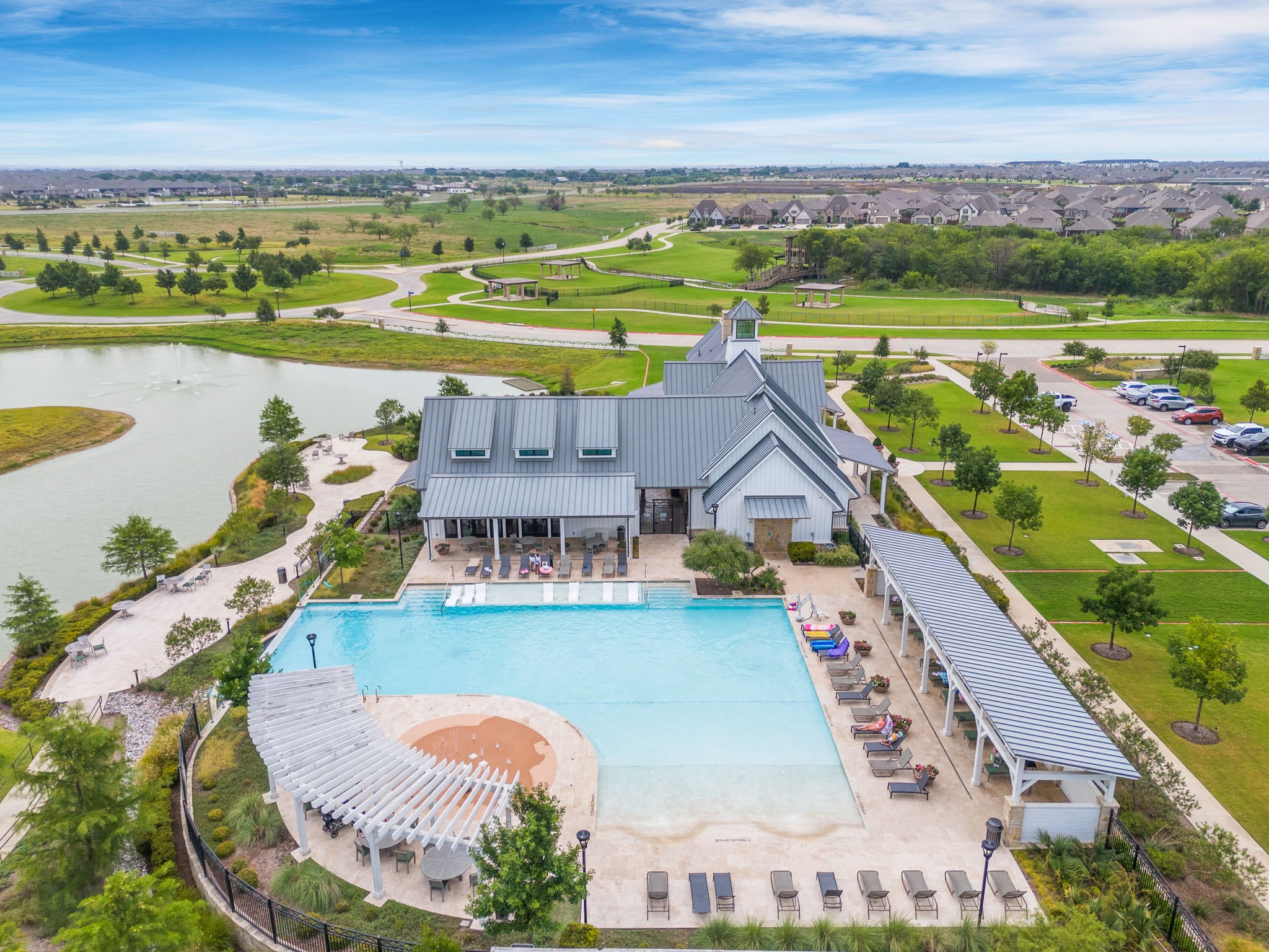 1748 Boxwood Row Drive, Aubrey, TX, 76227