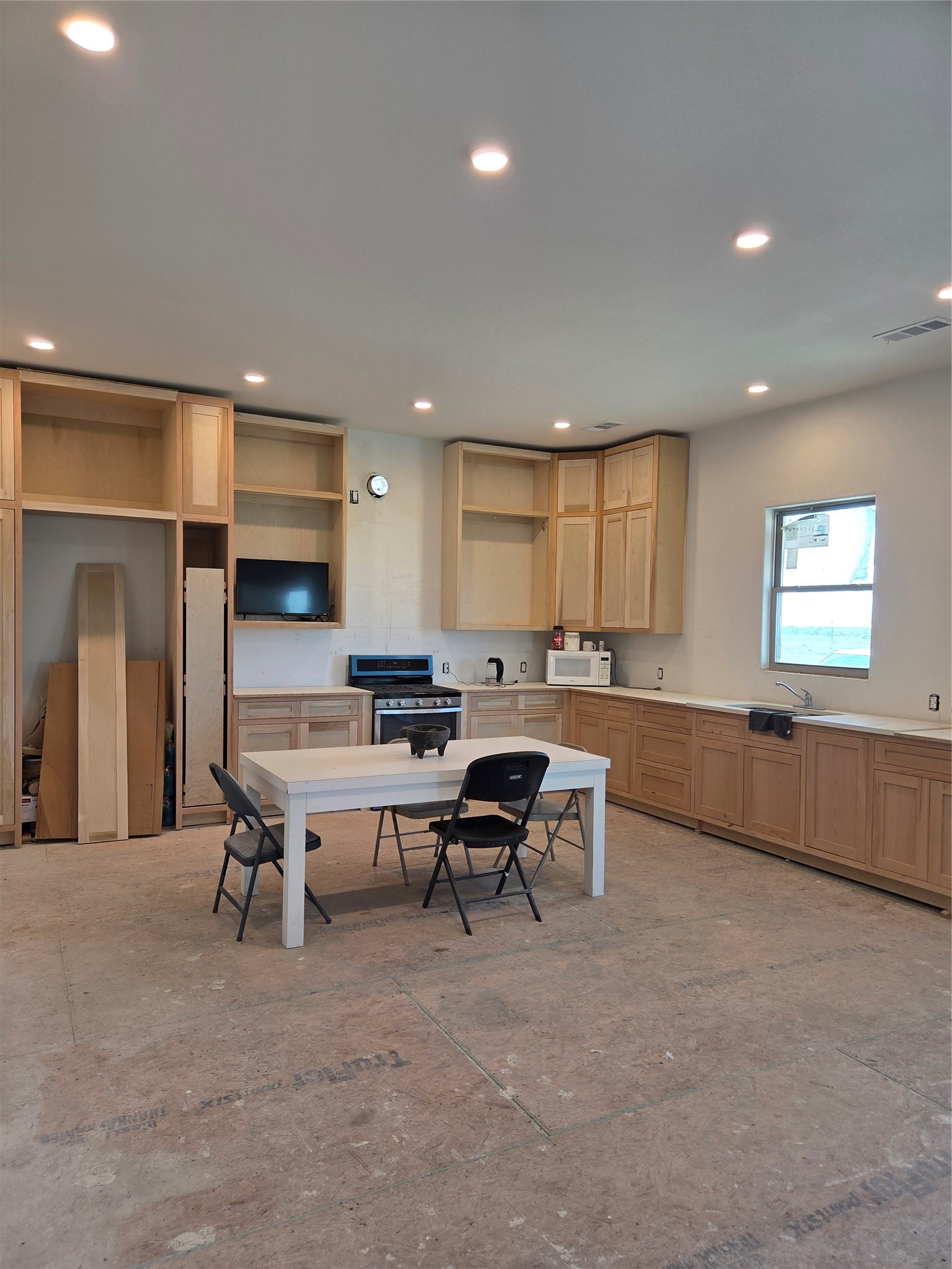 237 Barry Country Court, Barry, TX, 75102