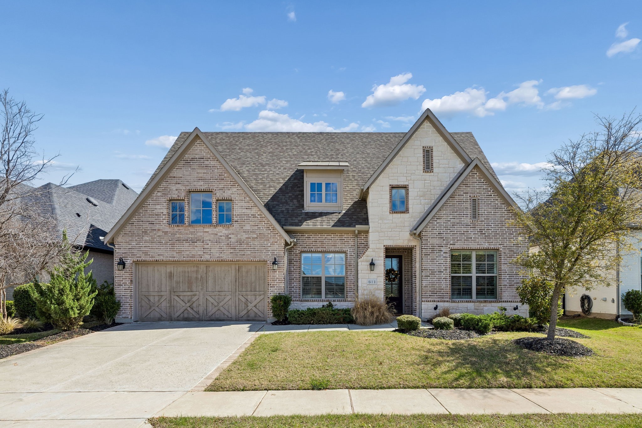 Property photo 01 of 611 Broadhurst Lane, Prosper, TX 75078 | MLS #21206597
