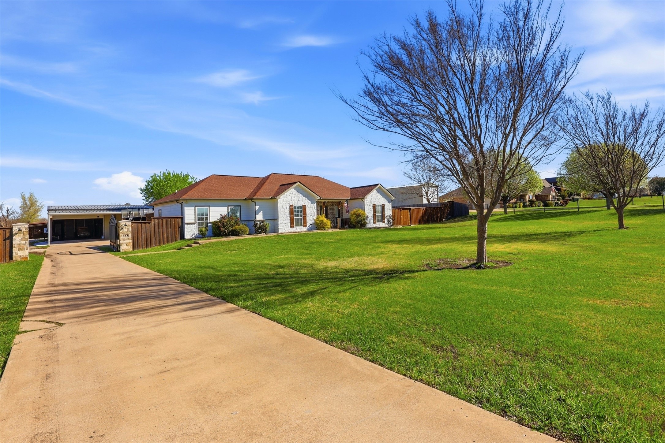 Property photo 02 of 113 Mulkey Road, Waxahachie, TX 75167 | MLS #21206772