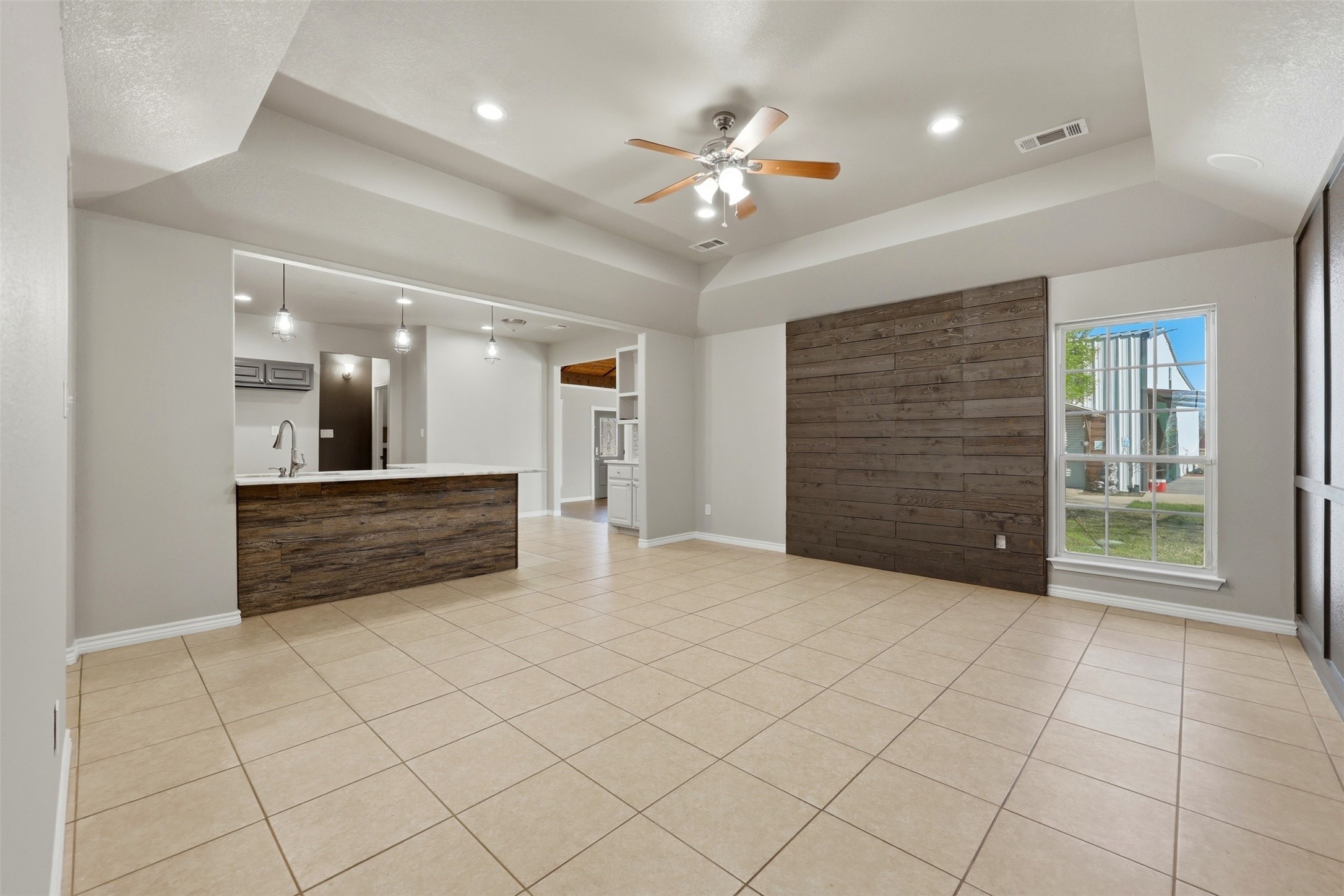 Property photo 04 of 113 Mulkey Road, Waxahachie, TX 75167 | MLS #21206772