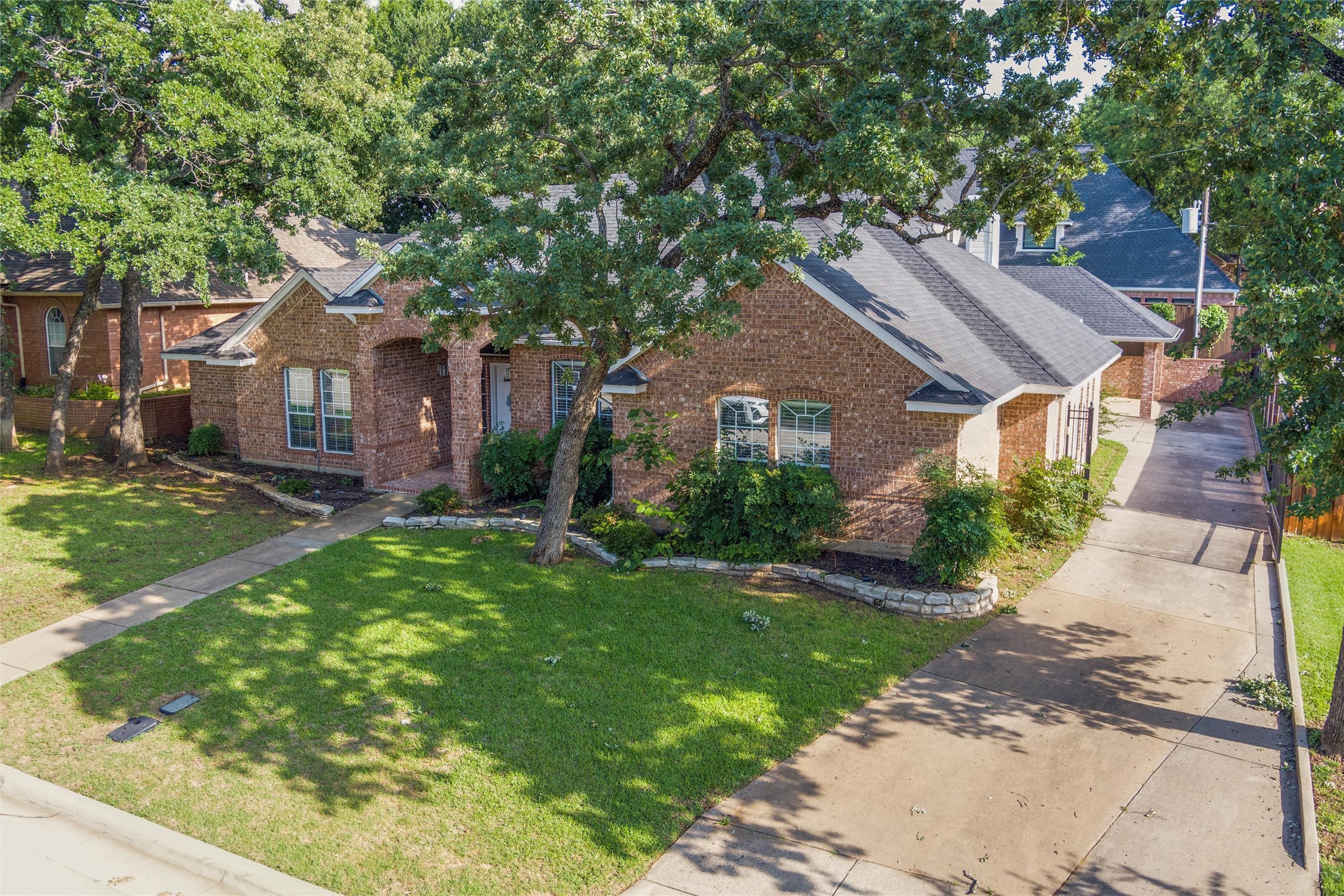 3402 Blue Forest Drive, Arlington, TX, 76001