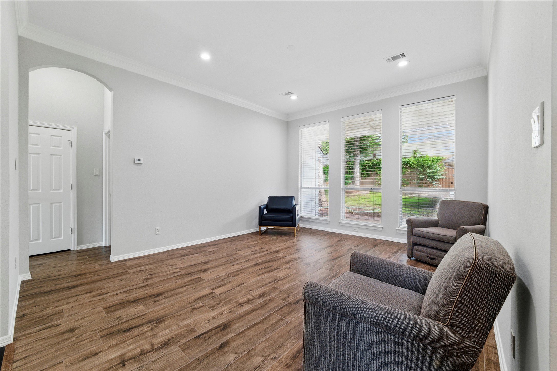 3402 Blue Forest Drive, Arlington, TX, 76001