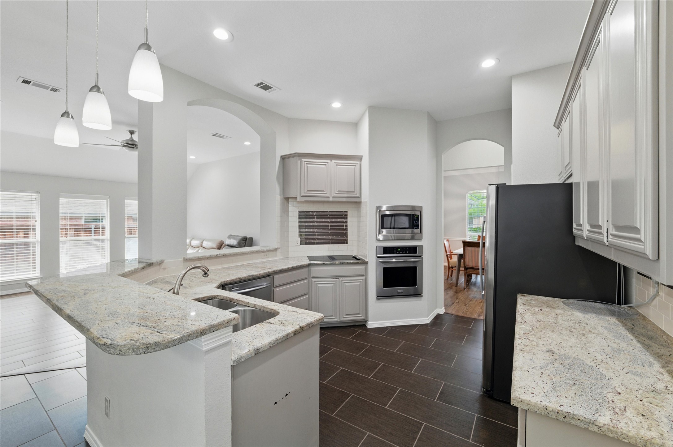 3402 Blue Forest Drive, Arlington, TX, 76001