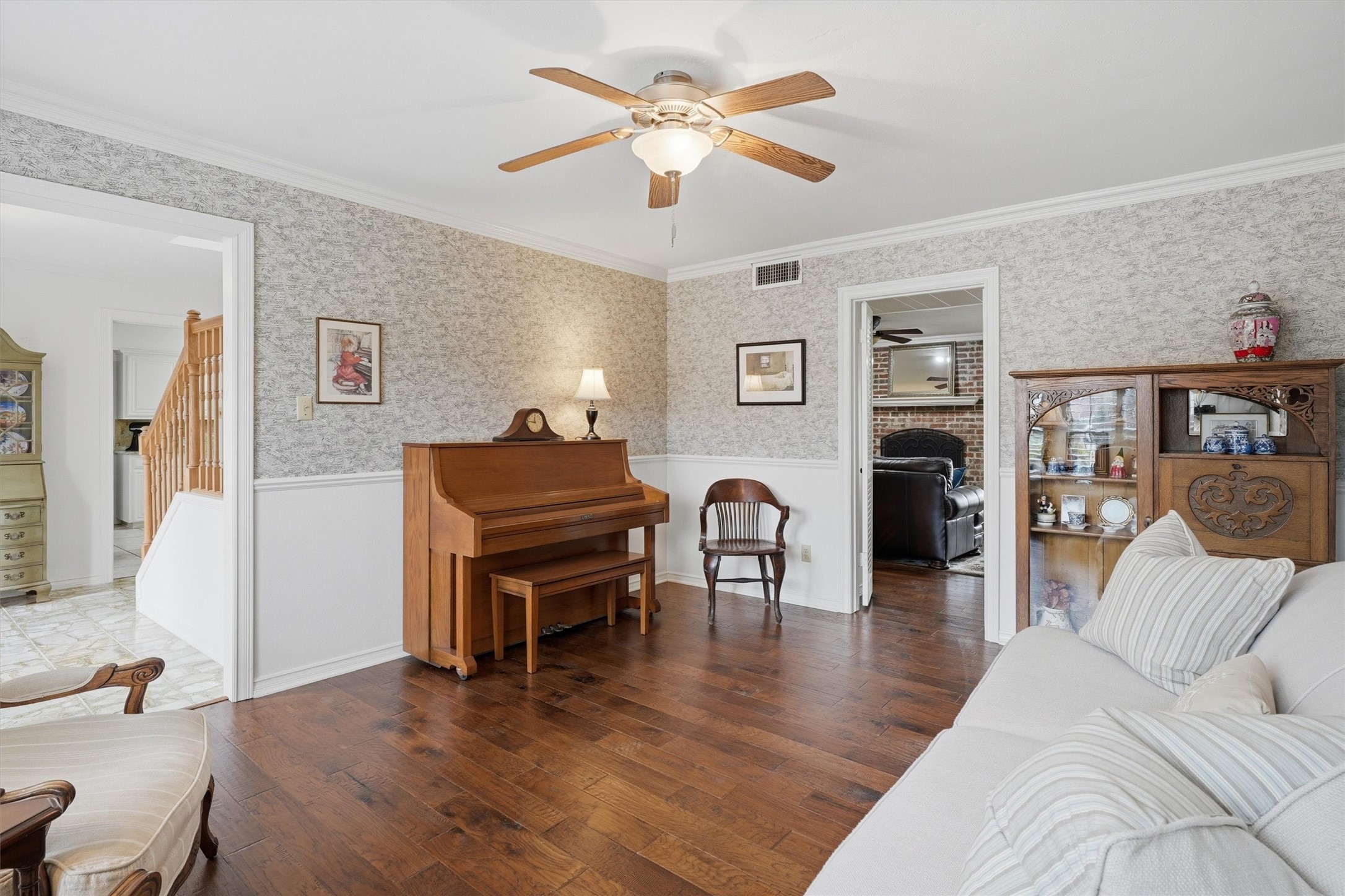79 One Main Place, Benbrook, TX, 76126