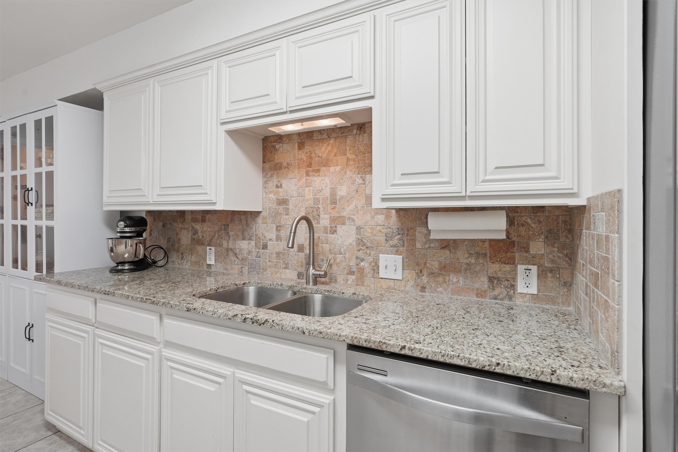 79 One Main Place, Benbrook, TX, 76126