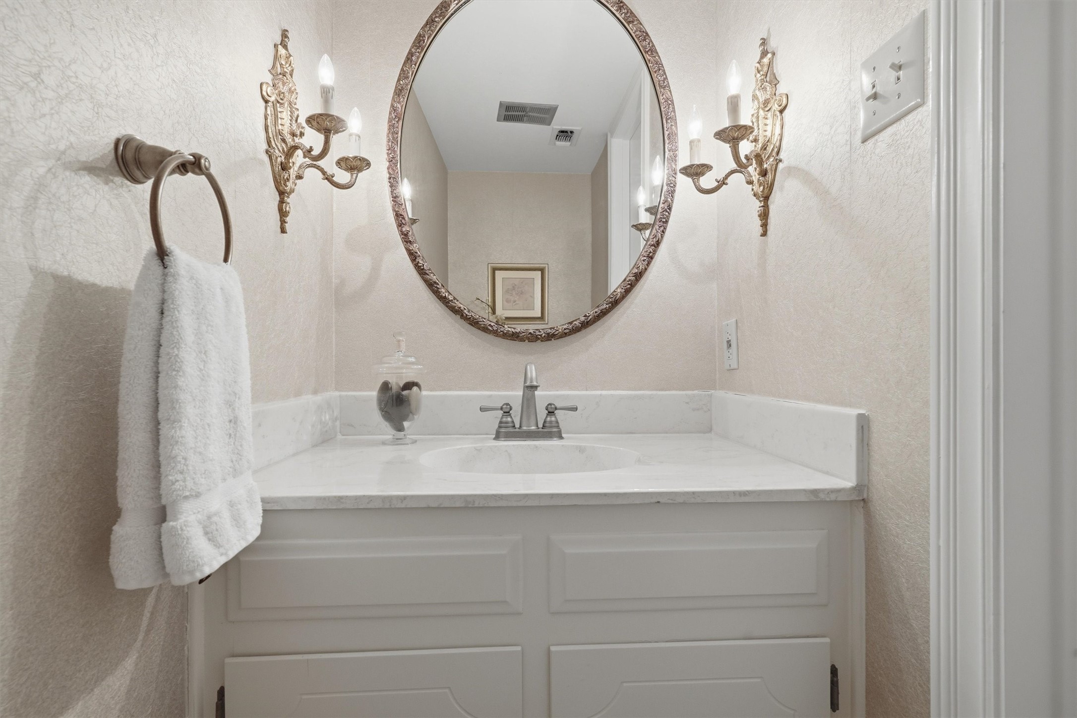 79 One Main Place, Benbrook, TX, 76126