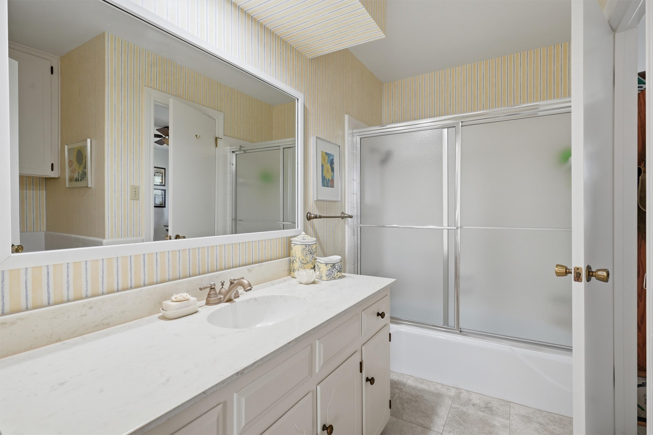 79 One Main Place, Benbrook, TX, 76126