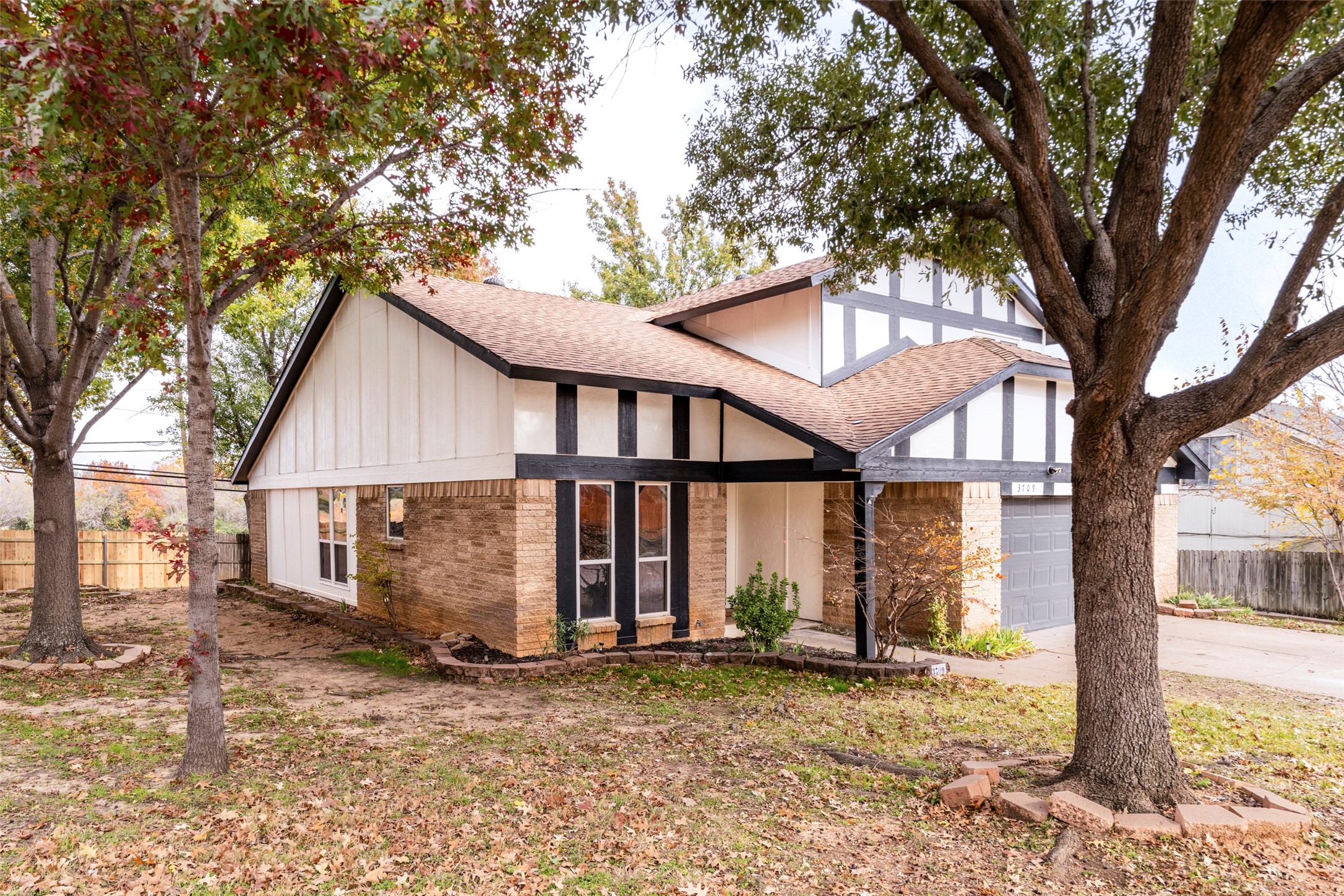 3709 Ravenhill Lane, Arlington, TX, 76016