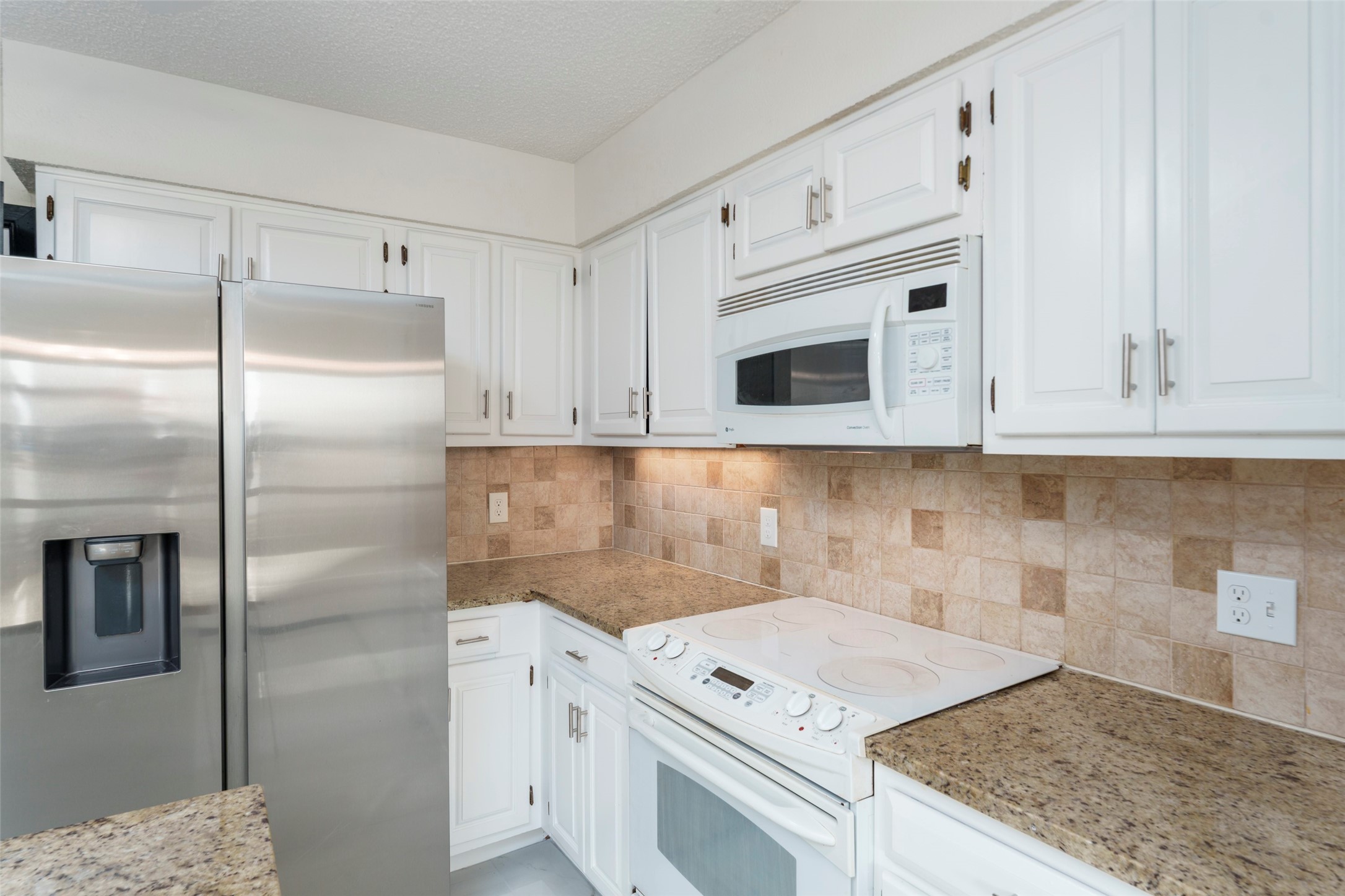 3709 Ravenhill Lane, Arlington, TX, 76016