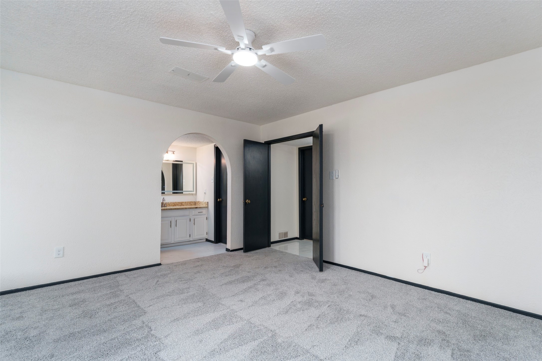 3709 Ravenhill Lane, Arlington, TX, 76016