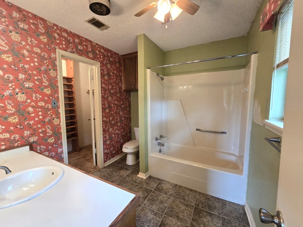 159 Rs County Road 3365, Emory, TX, 75440
