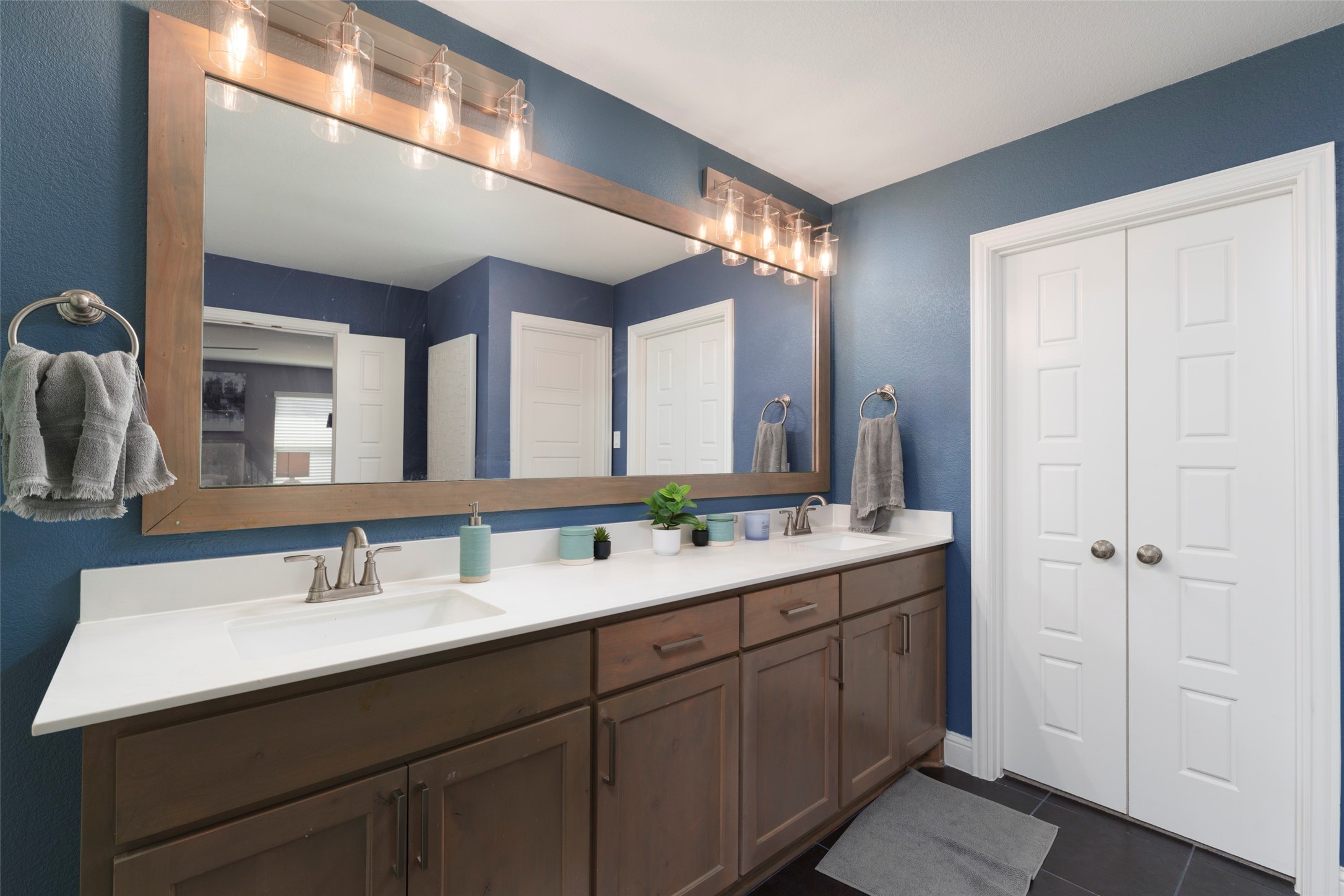 4215 Swinley Forest Drive, Arlington, TX, 76017