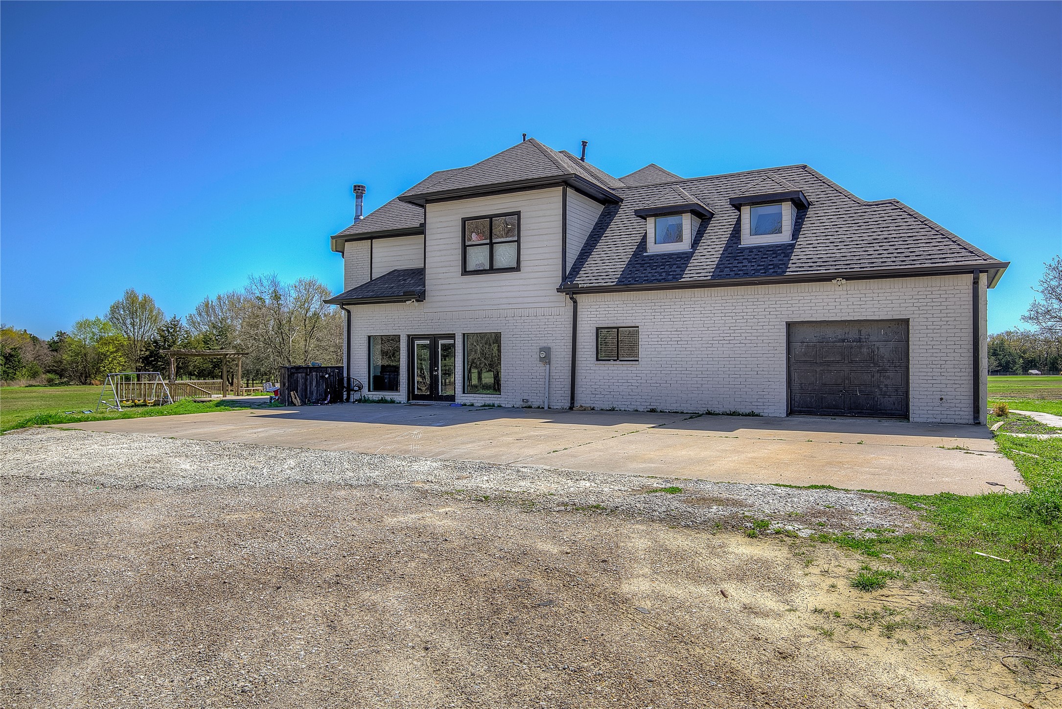 Property photo 03 of 625 Country Oaks, Greenville, TX 75401 | MLS #21208897