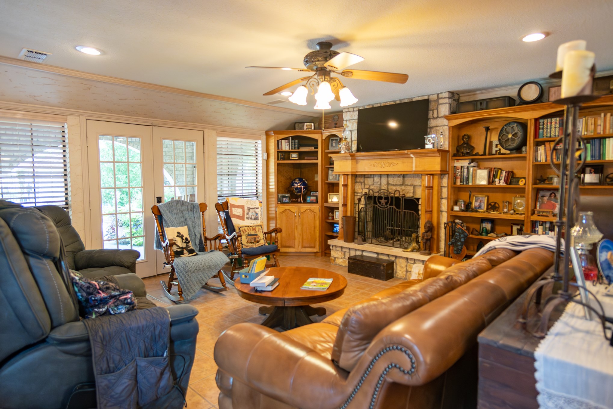 408 Rainey Street, Bonham, TX, 75418