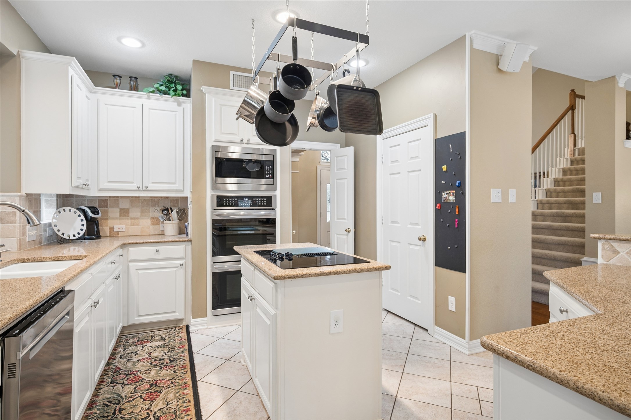 405 Royal Colonnade, Arlington, TX, 76011