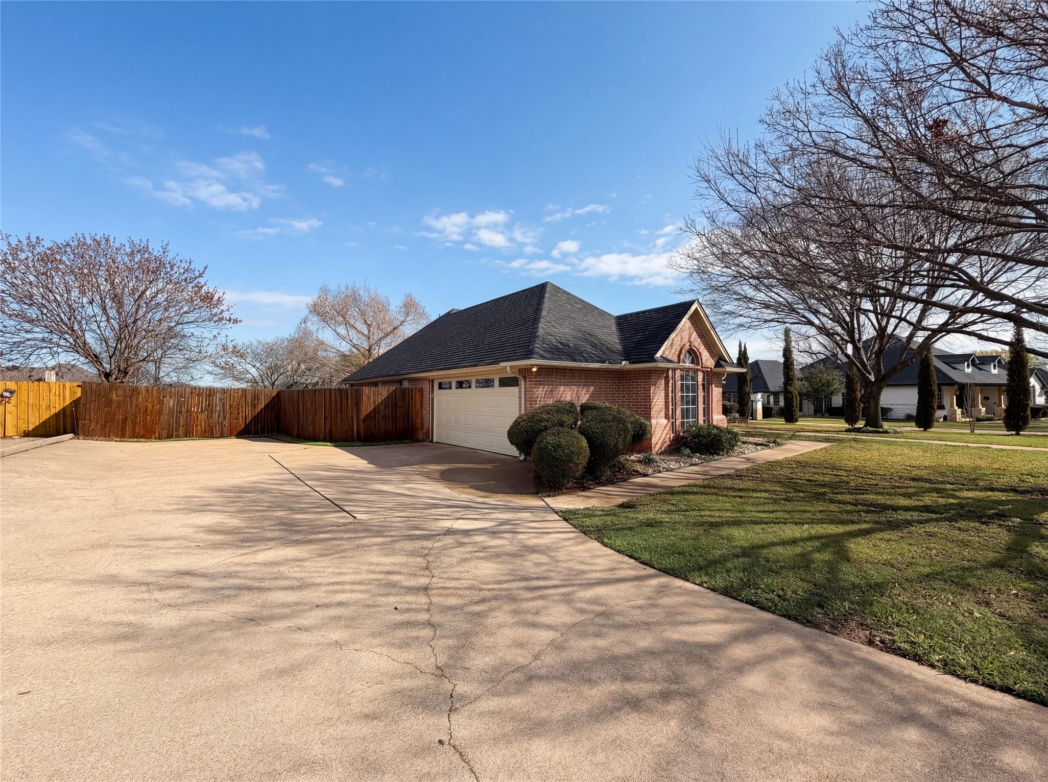 2808 Coventry Road, Crowley, TX, 76036