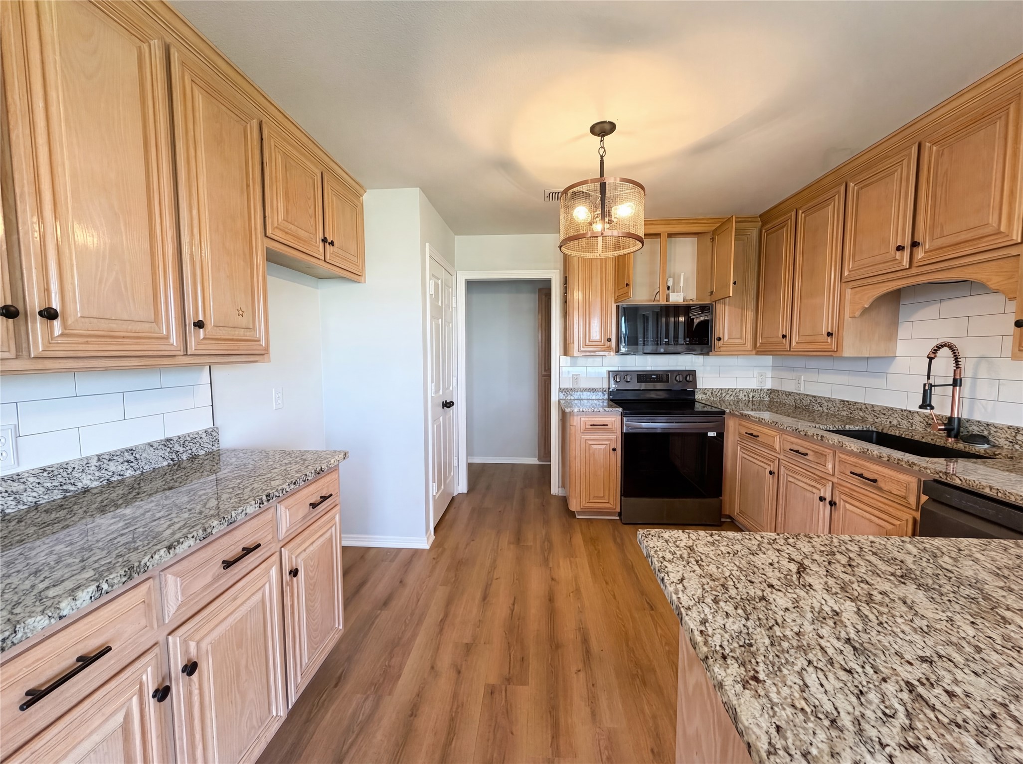 2808 Coventry Road, Crowley, TX, 76036