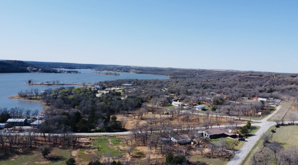 Property photo 04 of 153 Catfish Trail, Bowie, TX 76230 | MLS #21209197