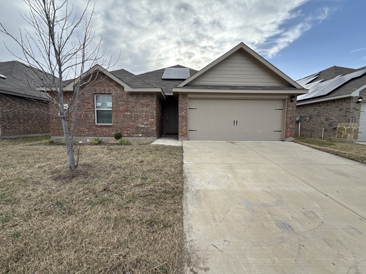 Property photo 01 of 3303 Knoll Drive, Ennis, TX 75119 | MLS #21209387