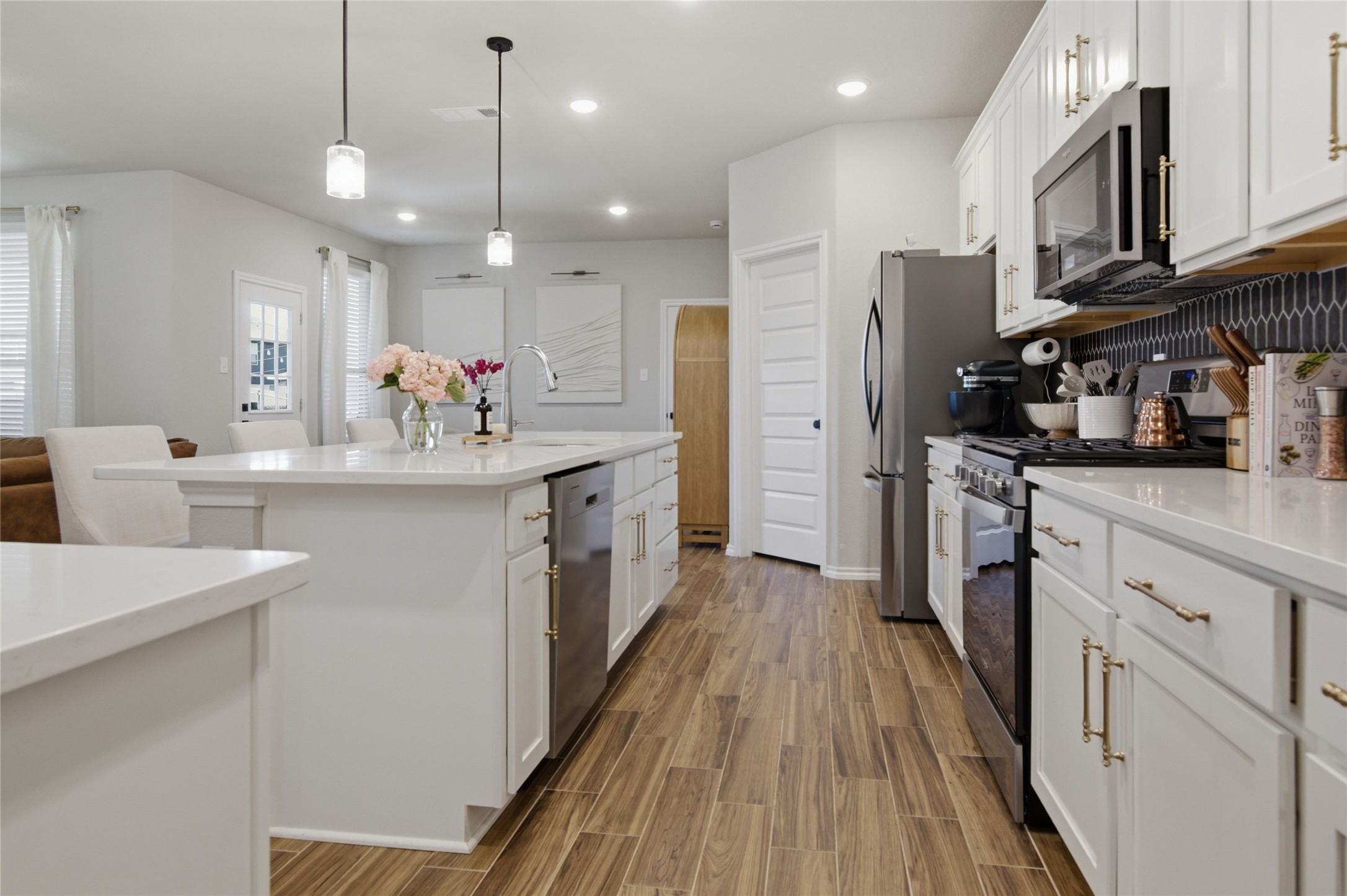 2960 Dixondale Drive, Fort Worth, TX, 76108