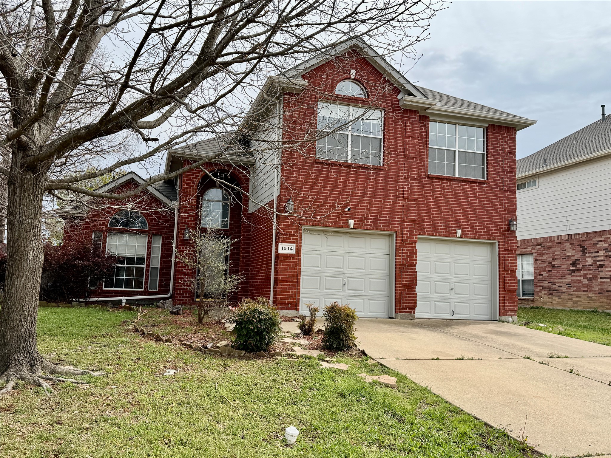 Property photo 01 of 1514 Brighton Drive, Mansfield, TX 76063 | MLS #21209457