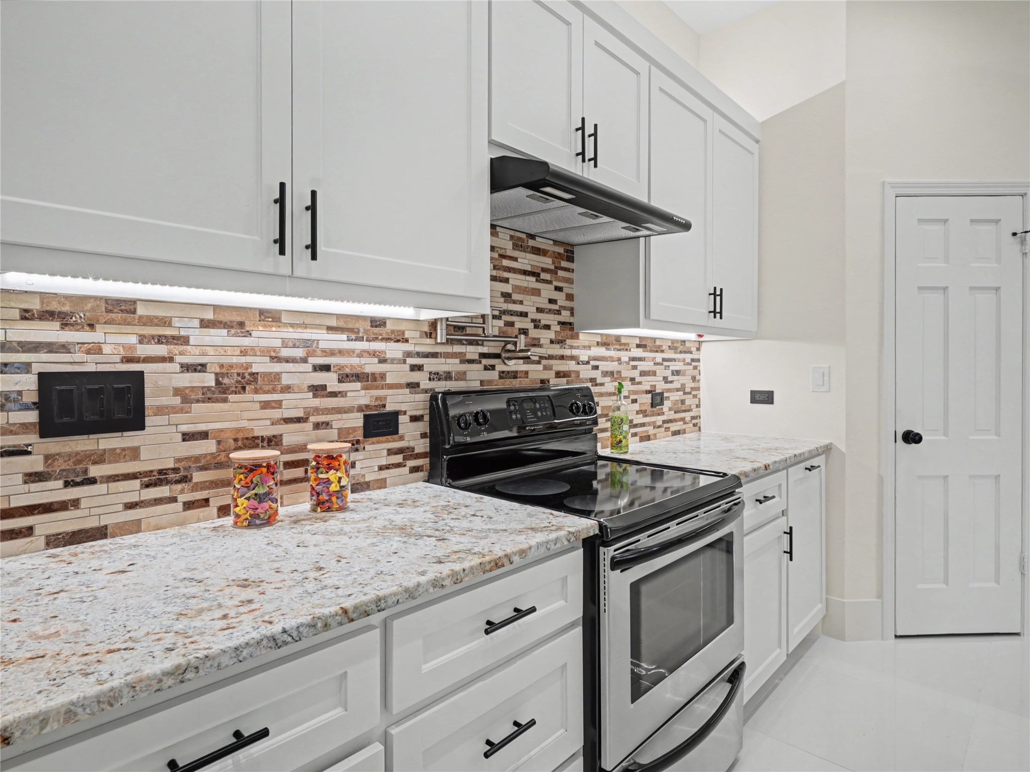 7712 Colton Drive, White Settlement, TX, 76108
