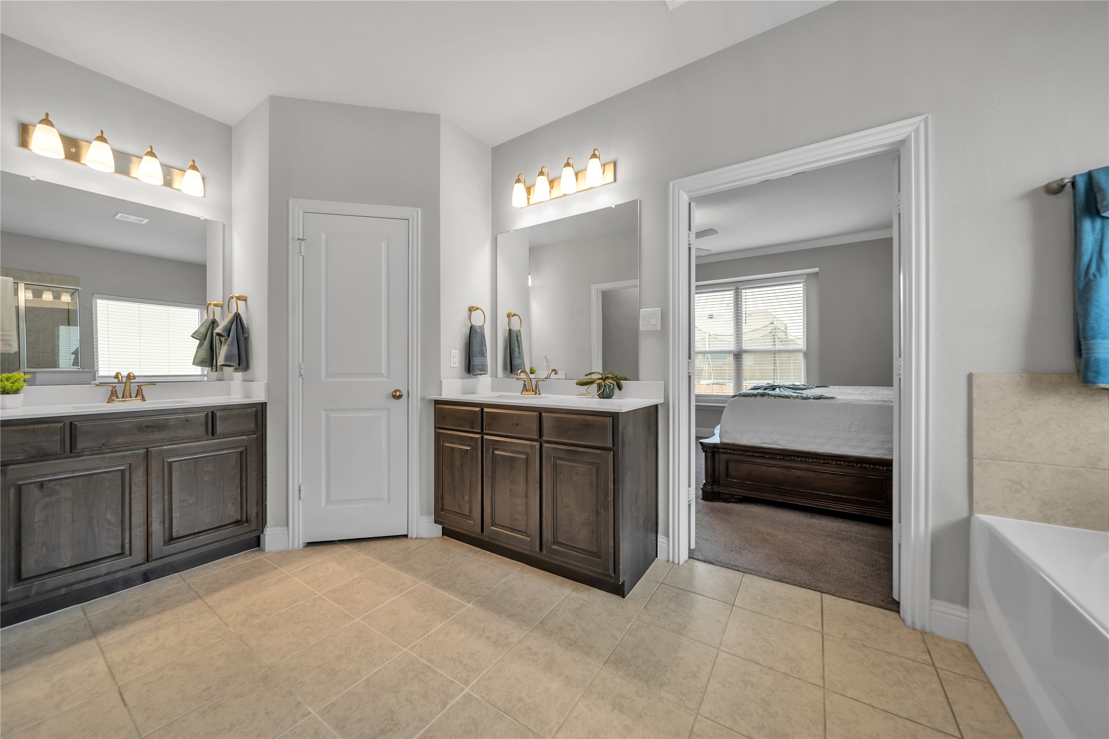 454 Hillstone Drive, Midlothian, TX, 76065