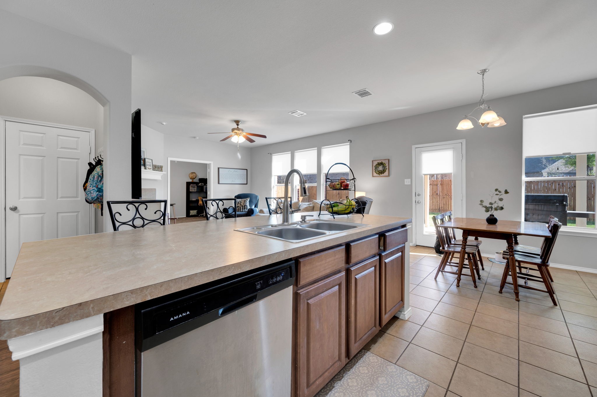 136 Old Spanish Trail, Waxahachie, TX, 75167
