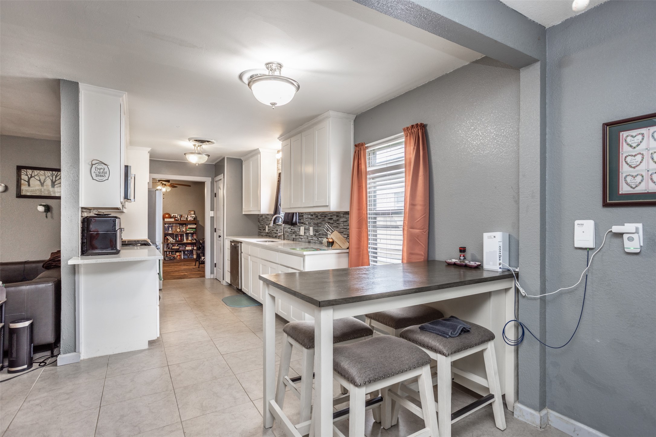 1907 Bridle Lane, Gainesville, TX, 76240