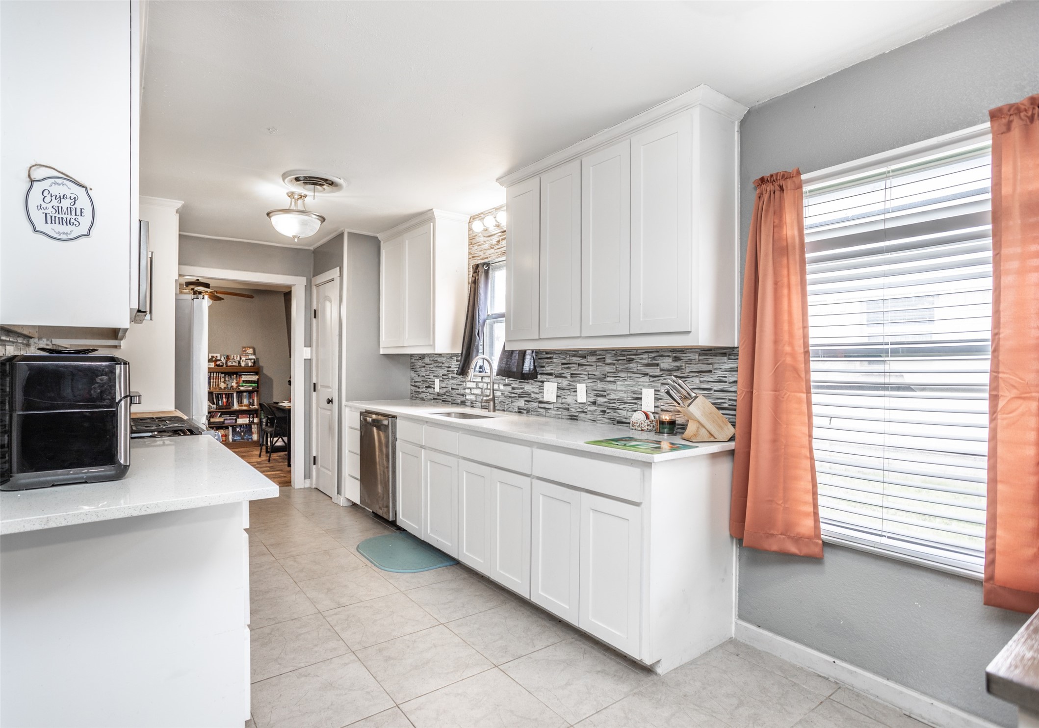 1907 Bridle Lane, Gainesville, TX, 76240