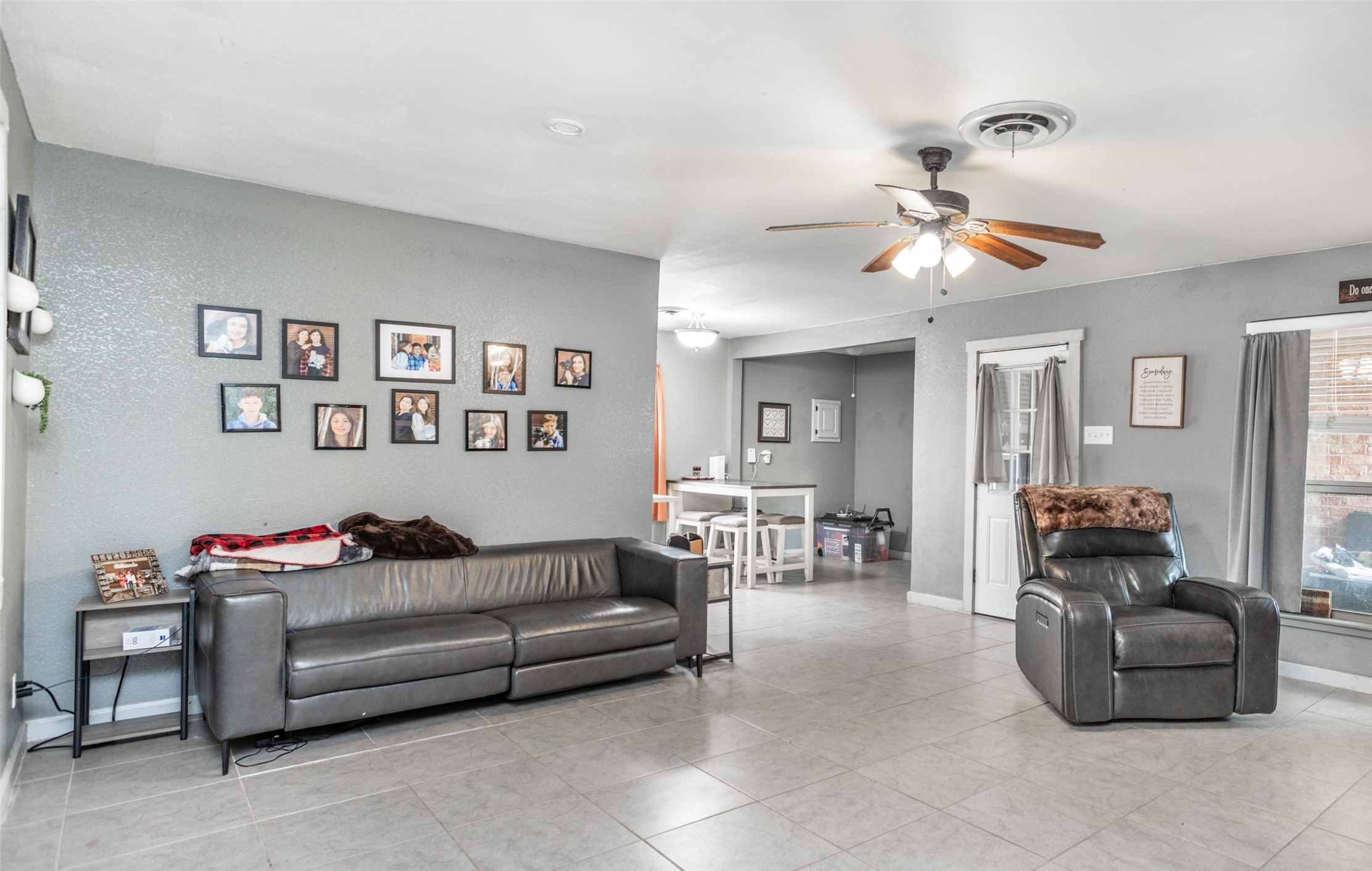 1907 Bridle Lane, Gainesville, TX, 76240