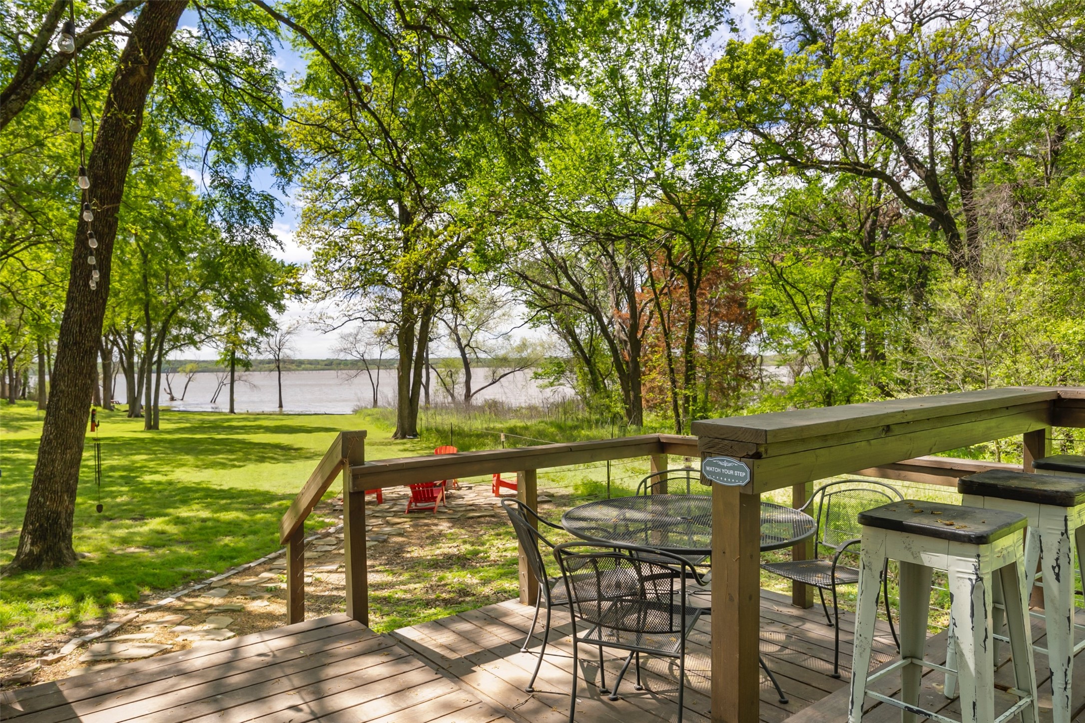 8049 Lakeview Drive, Quinlan, TX, 75474