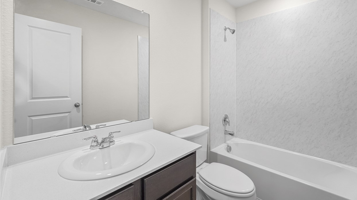 Property photo 02 of 303 Whispering Pine Drive, Royse City, TX 75189 | MLS #21210975