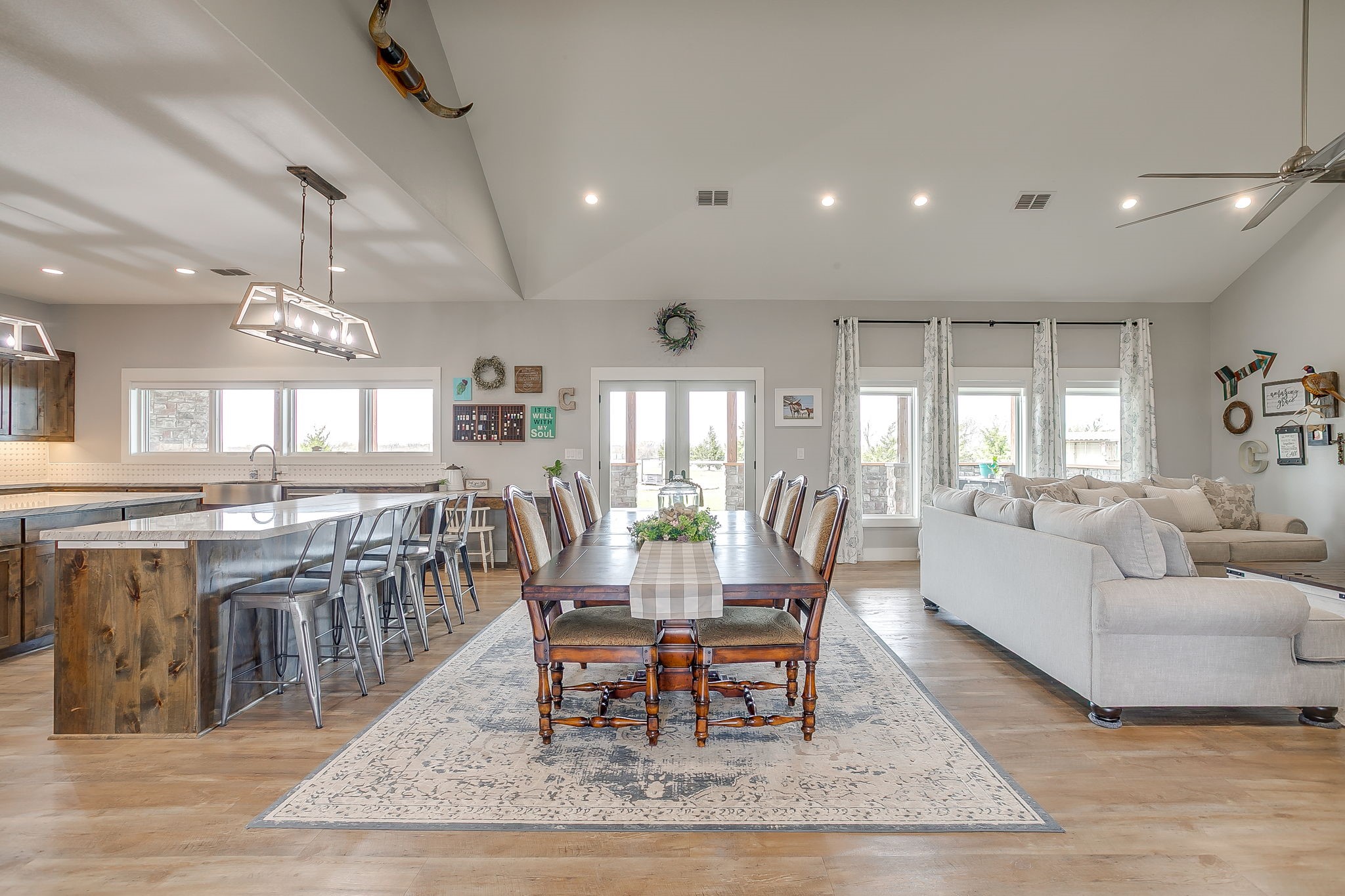 19611 N County Line Road, Ponder, TX, 76259