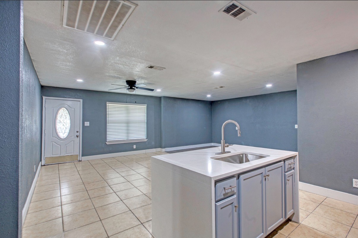 307 Dee Lane, Arlington, TX, 76011