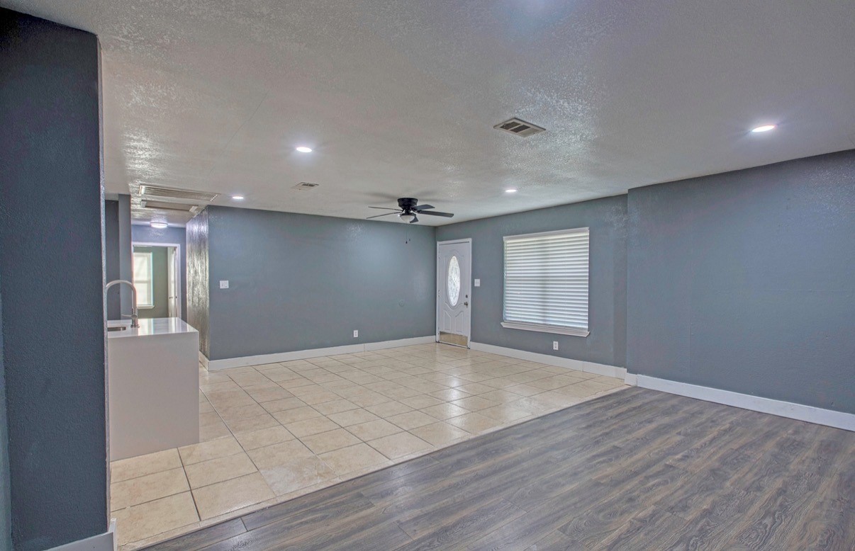 307 Dee Lane, Arlington, TX, 76011