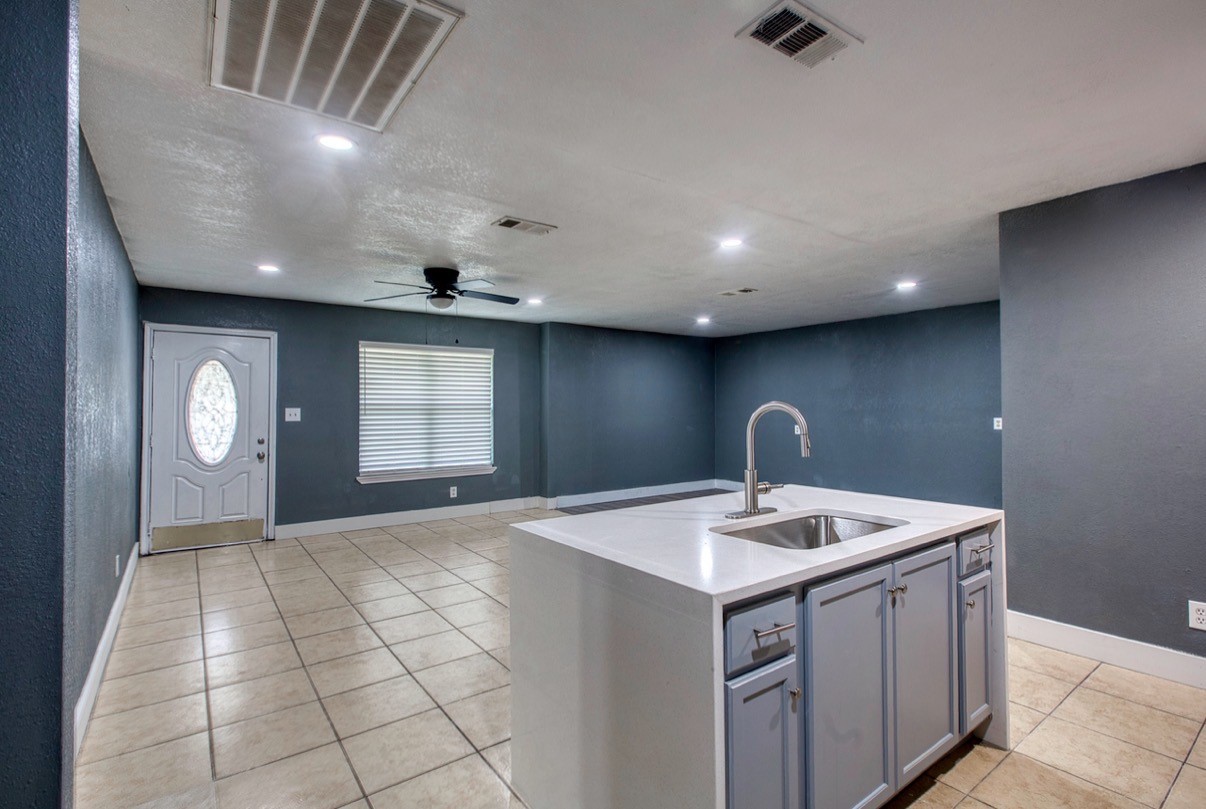 307 Dee Lane, Arlington, TX, 76011