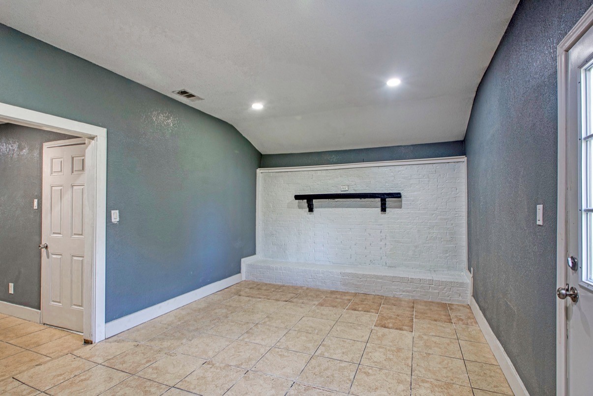 307 Dee Lane, Arlington, TX, 76011