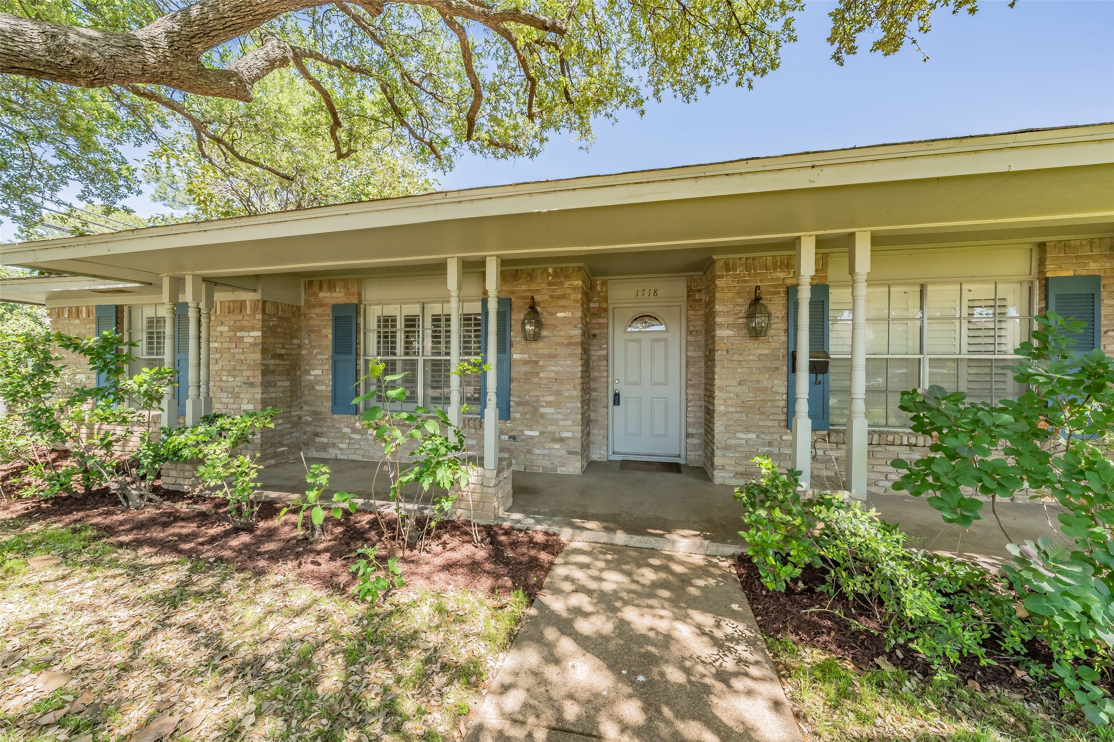 1718 Timbers Drive, Irving, TX, 75061