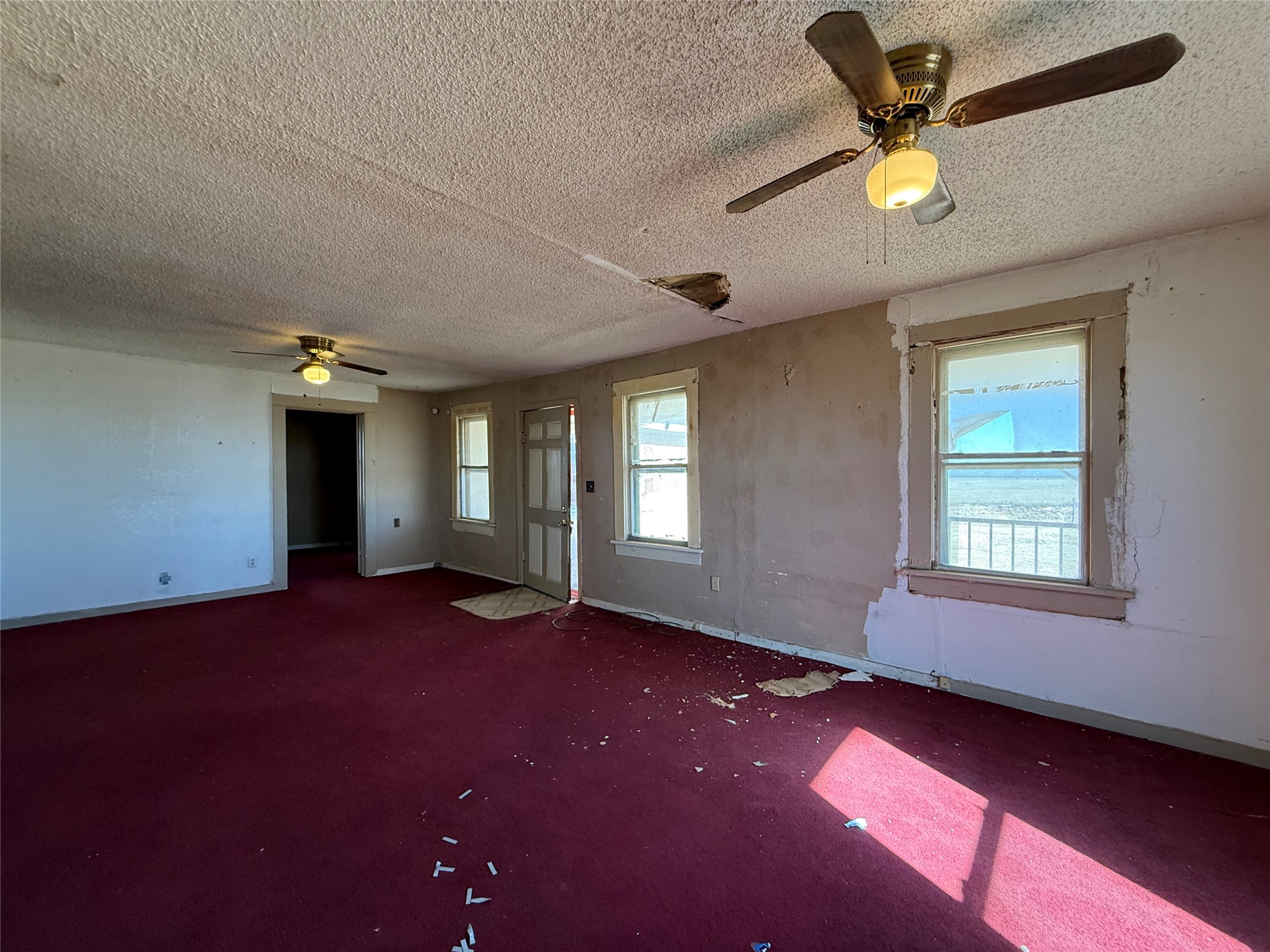 1112 County Road Y, Plainview, TX, 79072