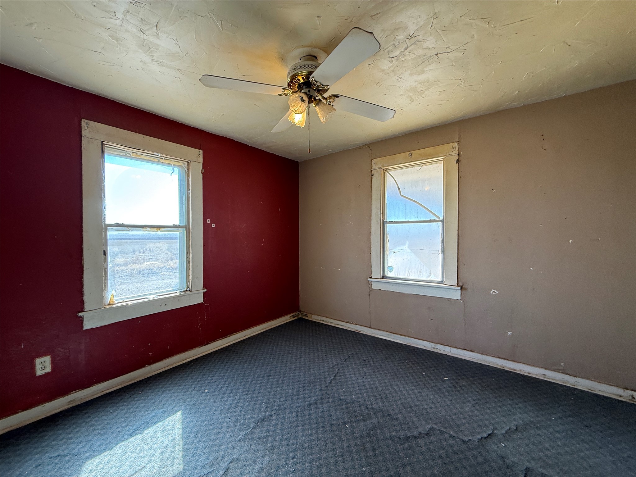 1112 County Road Y, Plainview, TX, 79072