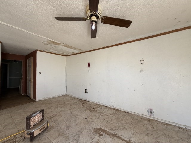 1112 County Road Y, Plainview, TX, 79072