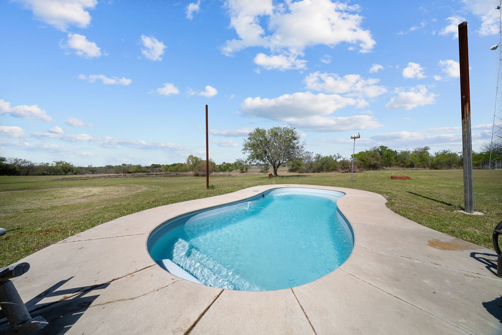 6110 Fm 660, Ennis, TX, 75119