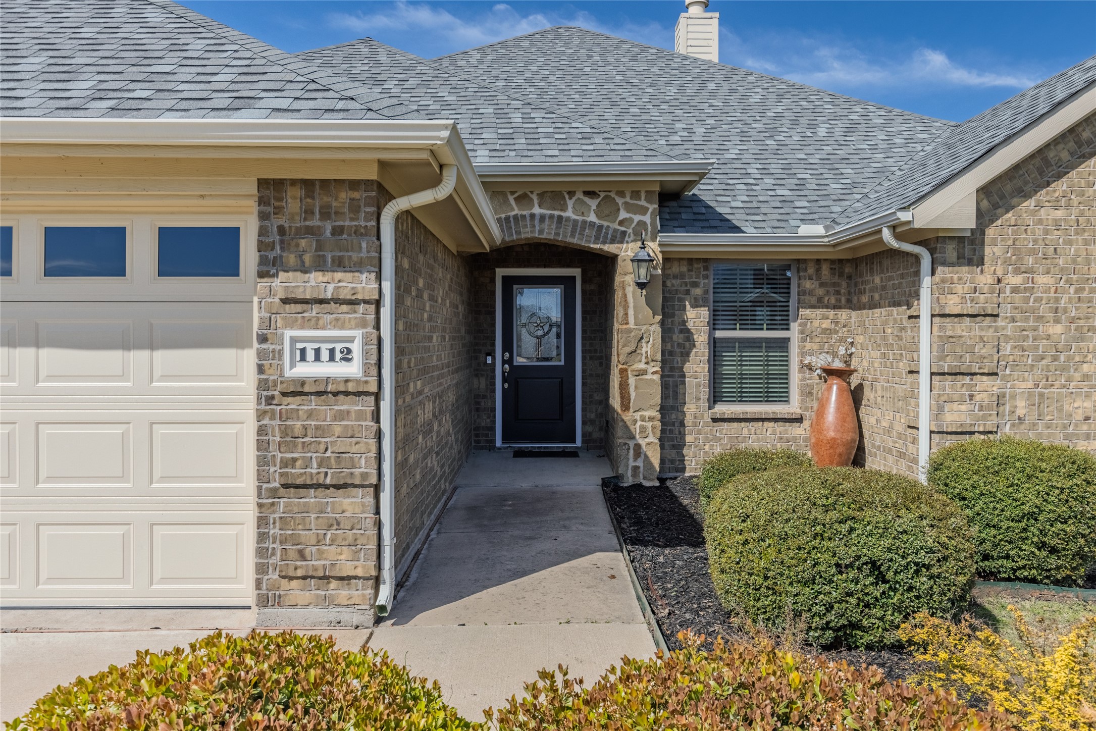 Property photo 03 of 1112 Colony Drive, Greenville, TX 75402 | MLS #21212982