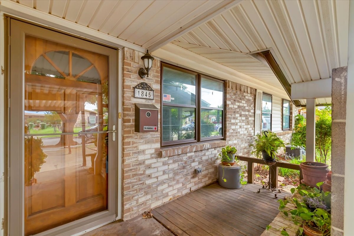 1845 Chevy Chase Drive, Carrollton, TX, 75006