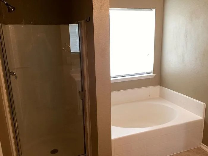 516 Ashdale Drive, Fort Worth, TX, 76140