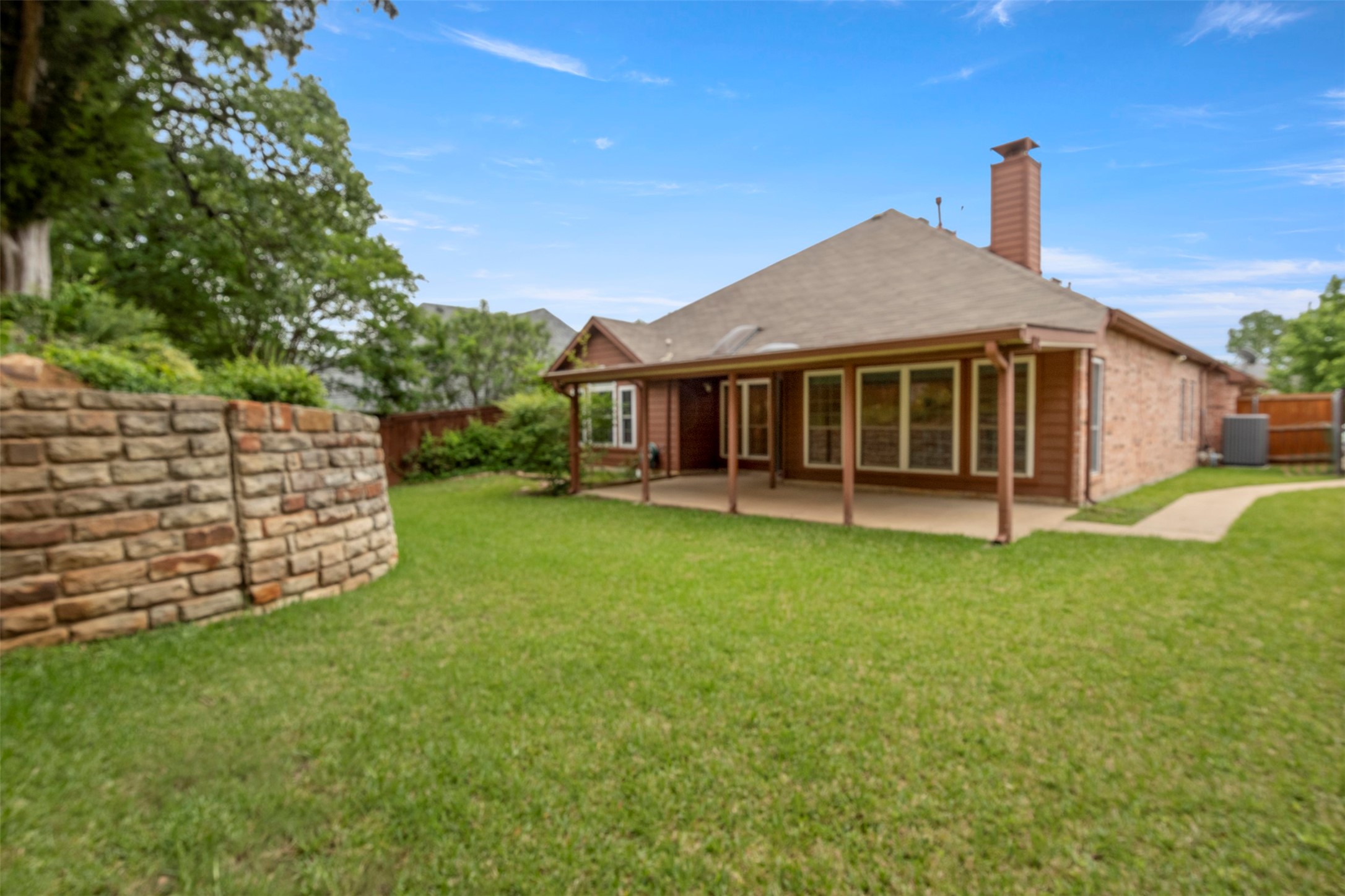 Property photo 04 of 2544 Richmond Court, Denton, TX 76210 | MLS #21213470
